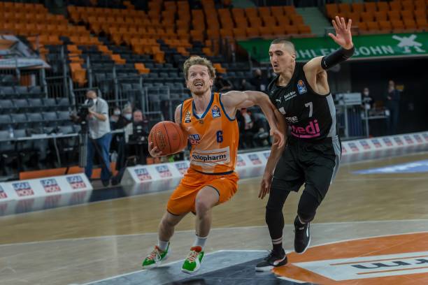 同时拉开防 同时拉开防