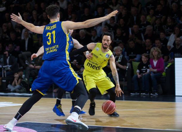 体上的对抗 体上的对抗